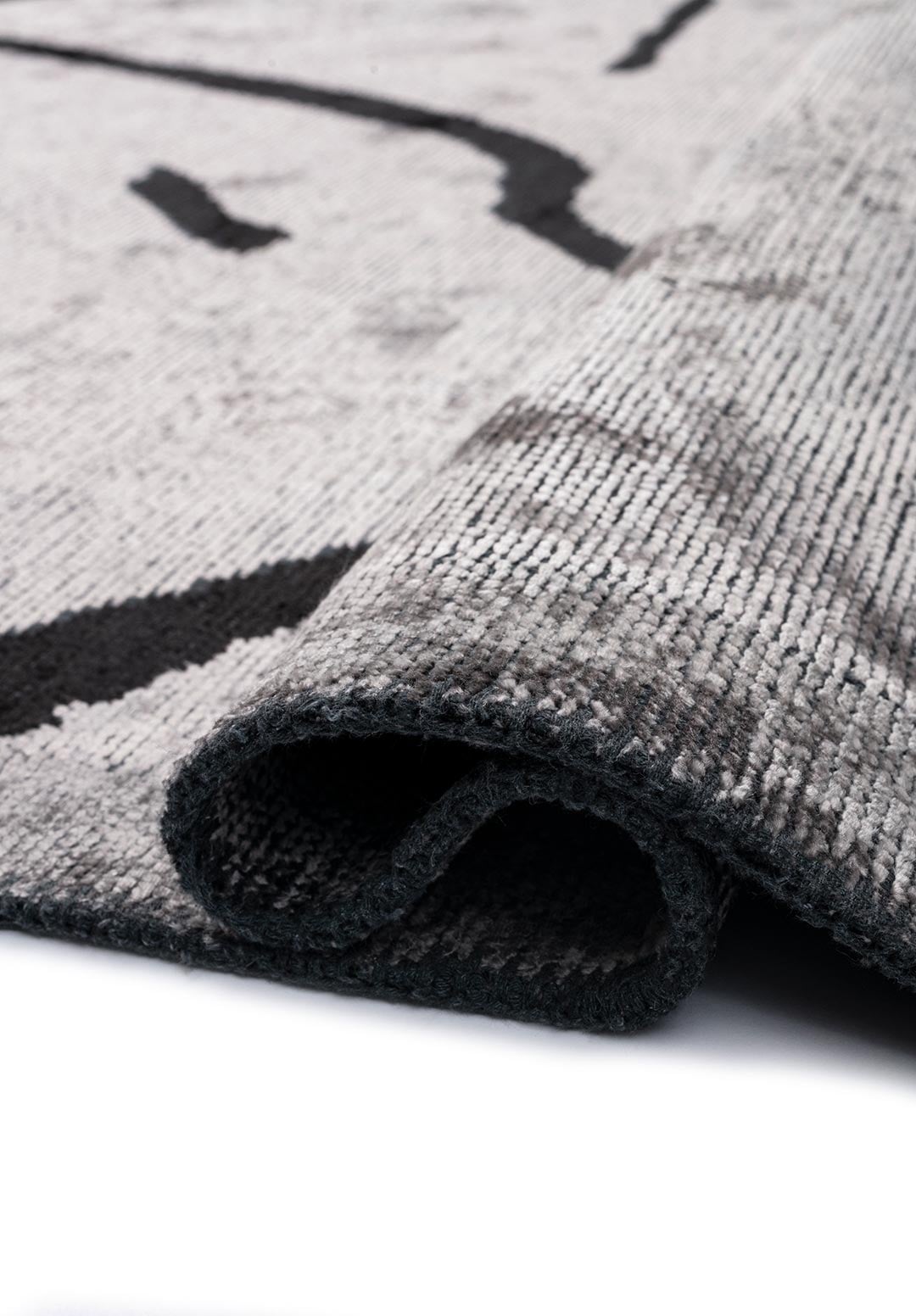 Chelsea Black - Light Cream Rug