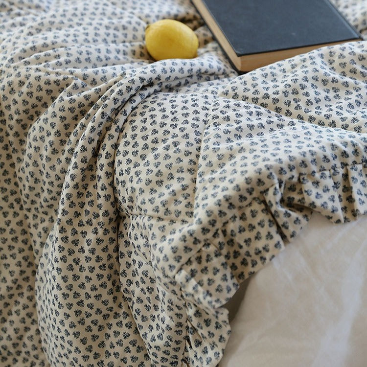 Soft Ditsy Floral Summer Quilted Blanket