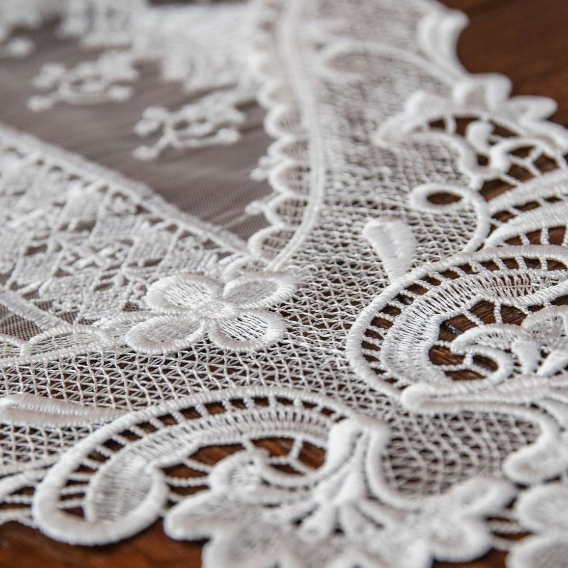 Old Floral Lace Table Runner