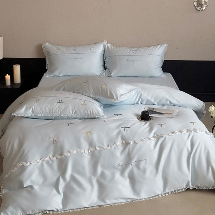 Girl Crush Bedding Set