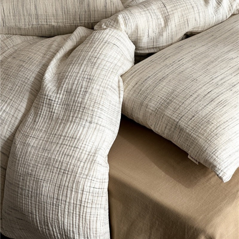 Minimal Sketch Stripe Bedding Set