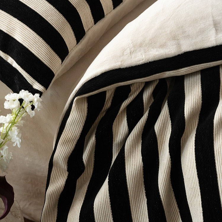 Warm Stripe Plus Bedding Set