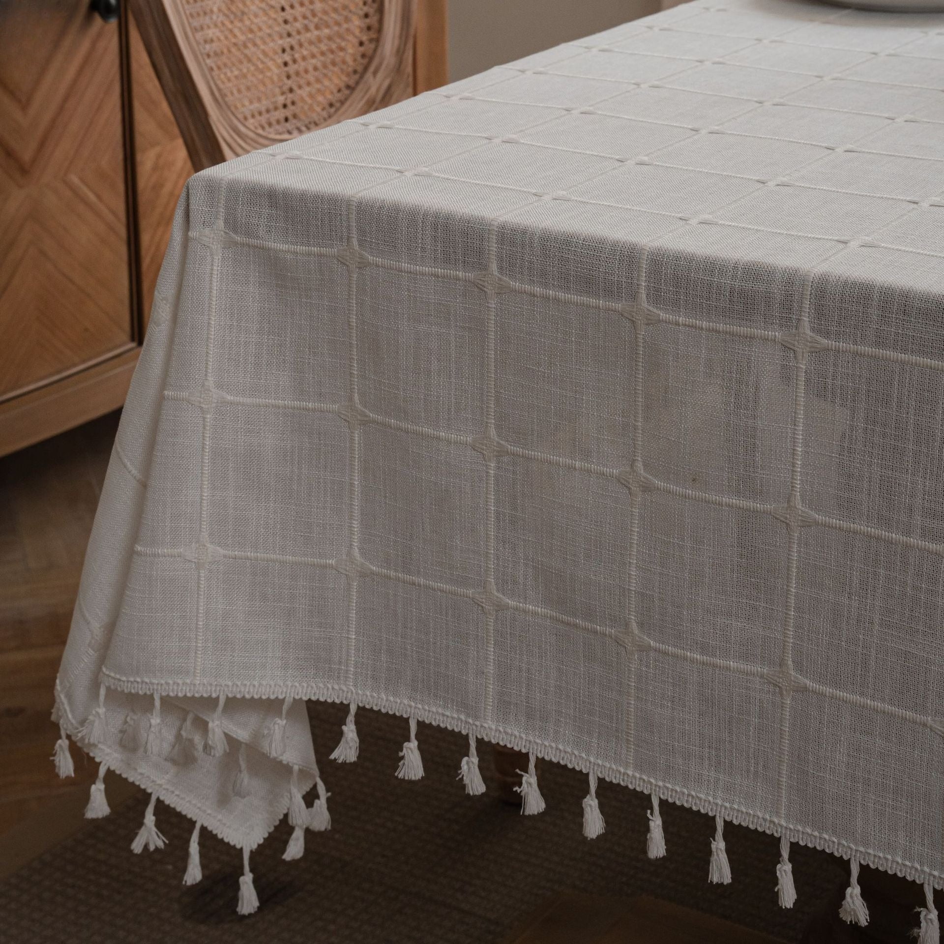 Farmhouse Lattice Tablecloth