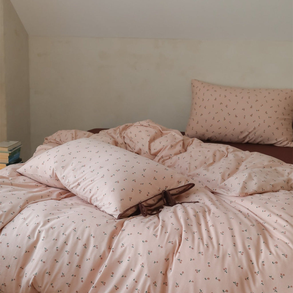 Cherry Ribbon Bedding Set