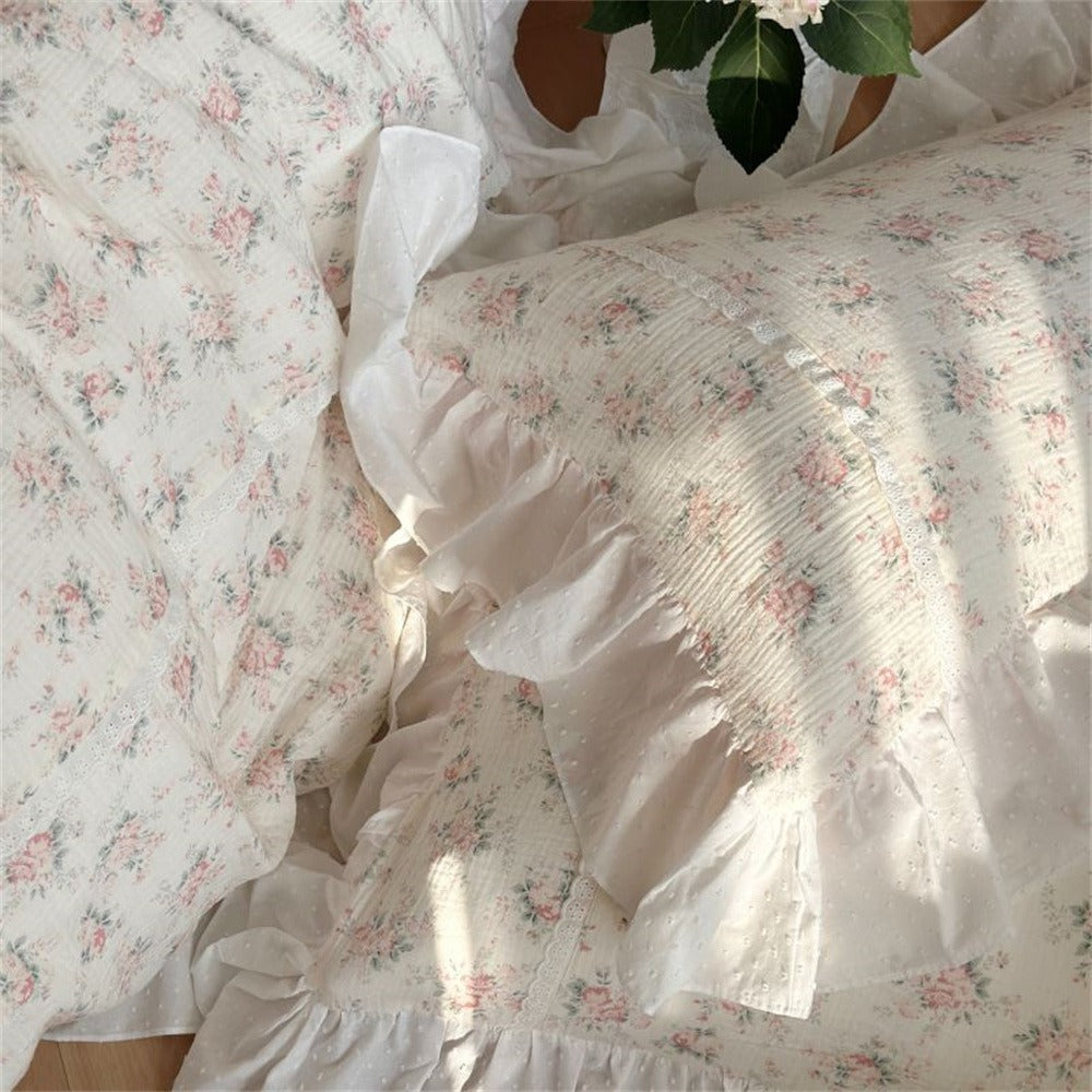 Soft Blooming Bedding Set