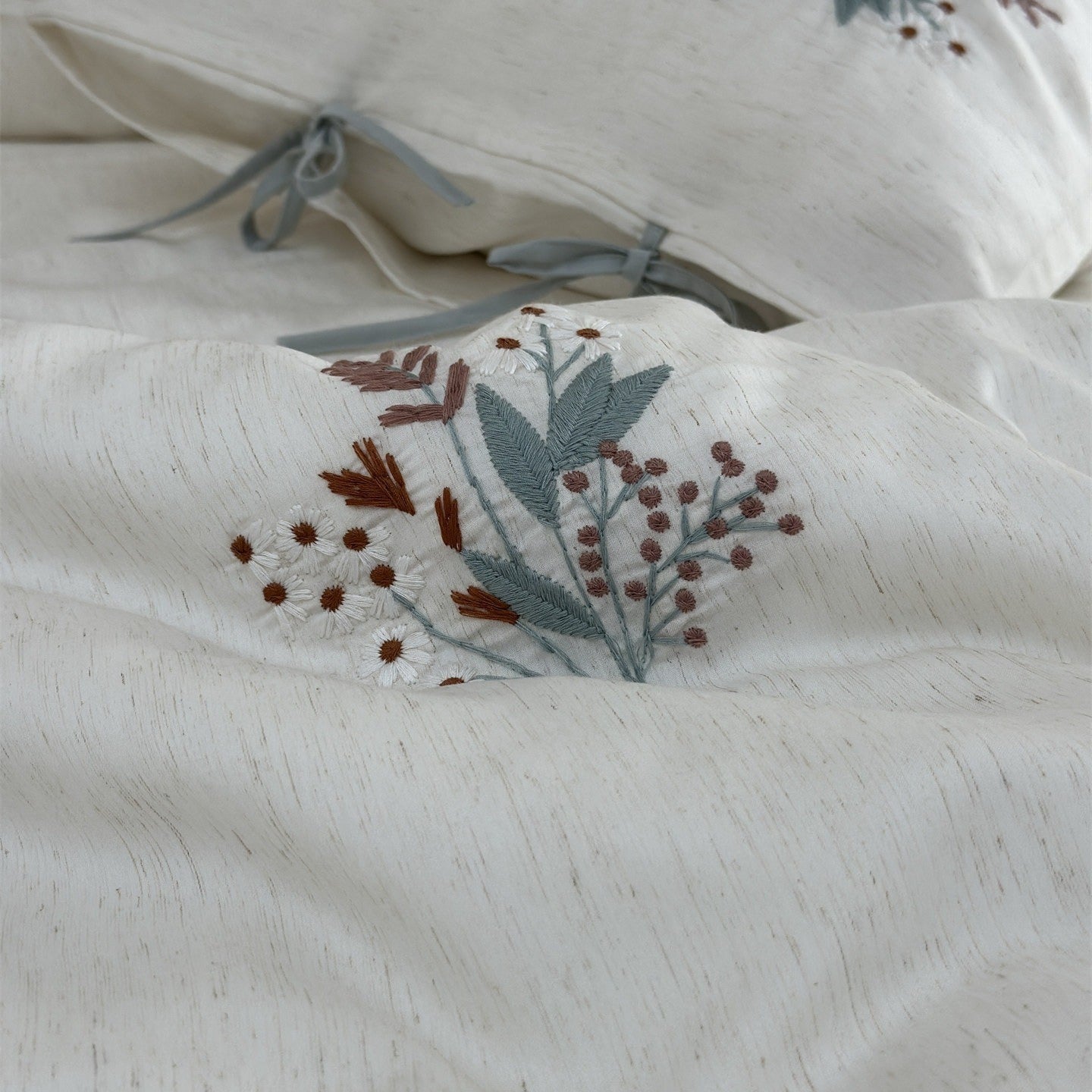 Wildflower Bow Bedding Set