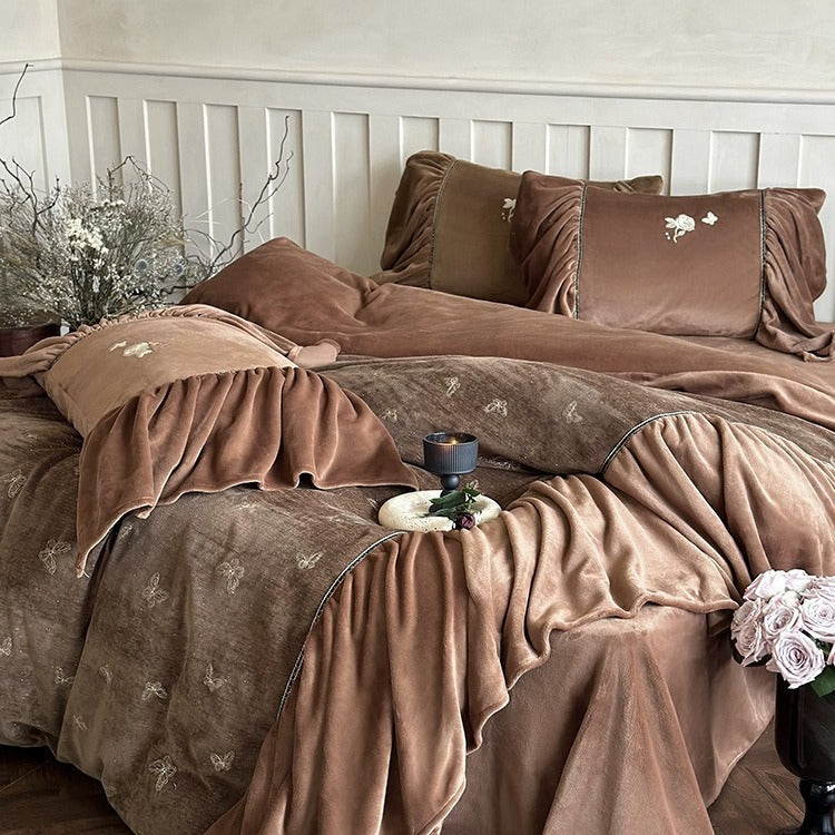 Butterfly Ruffle Plush Bedding Set