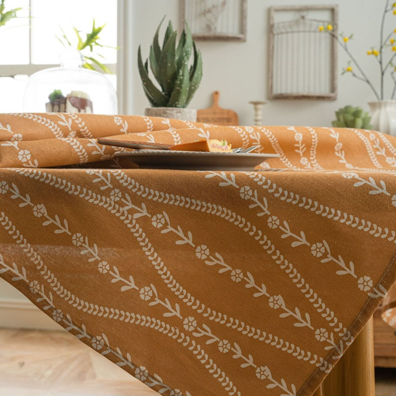 Vine Wave Tablecloth