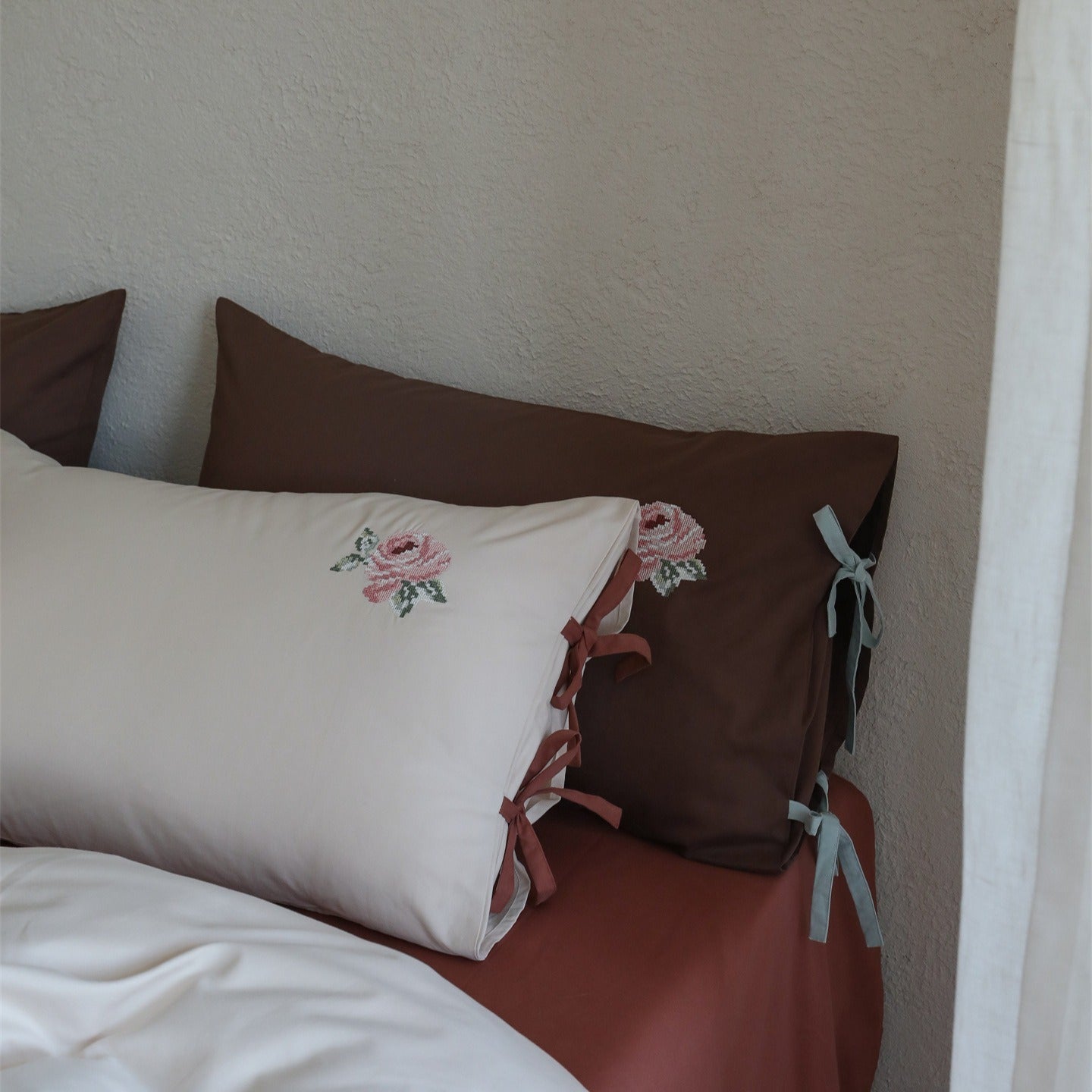 Retro Rose Garden Bedding Set