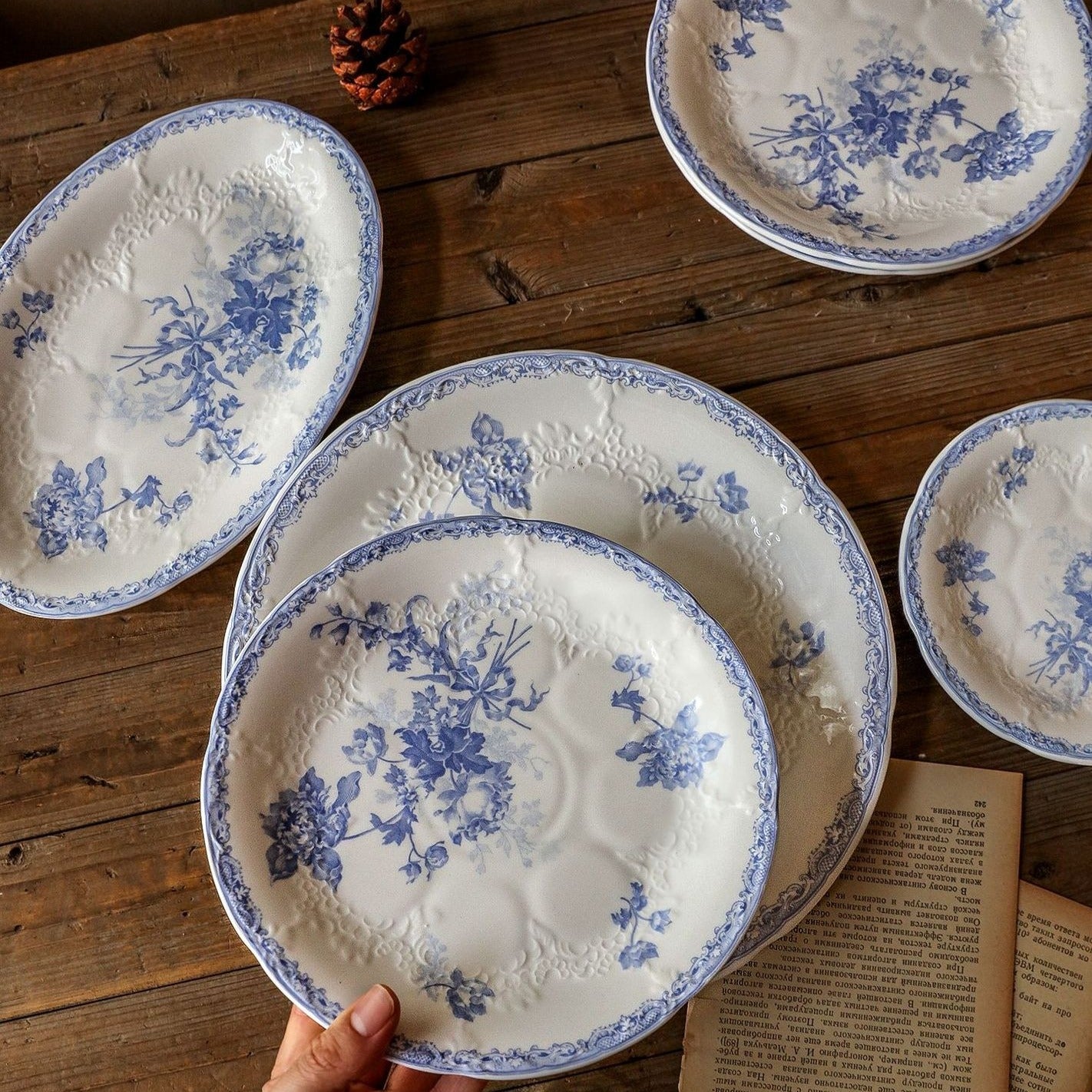 Delft Blue Bouquet Plate