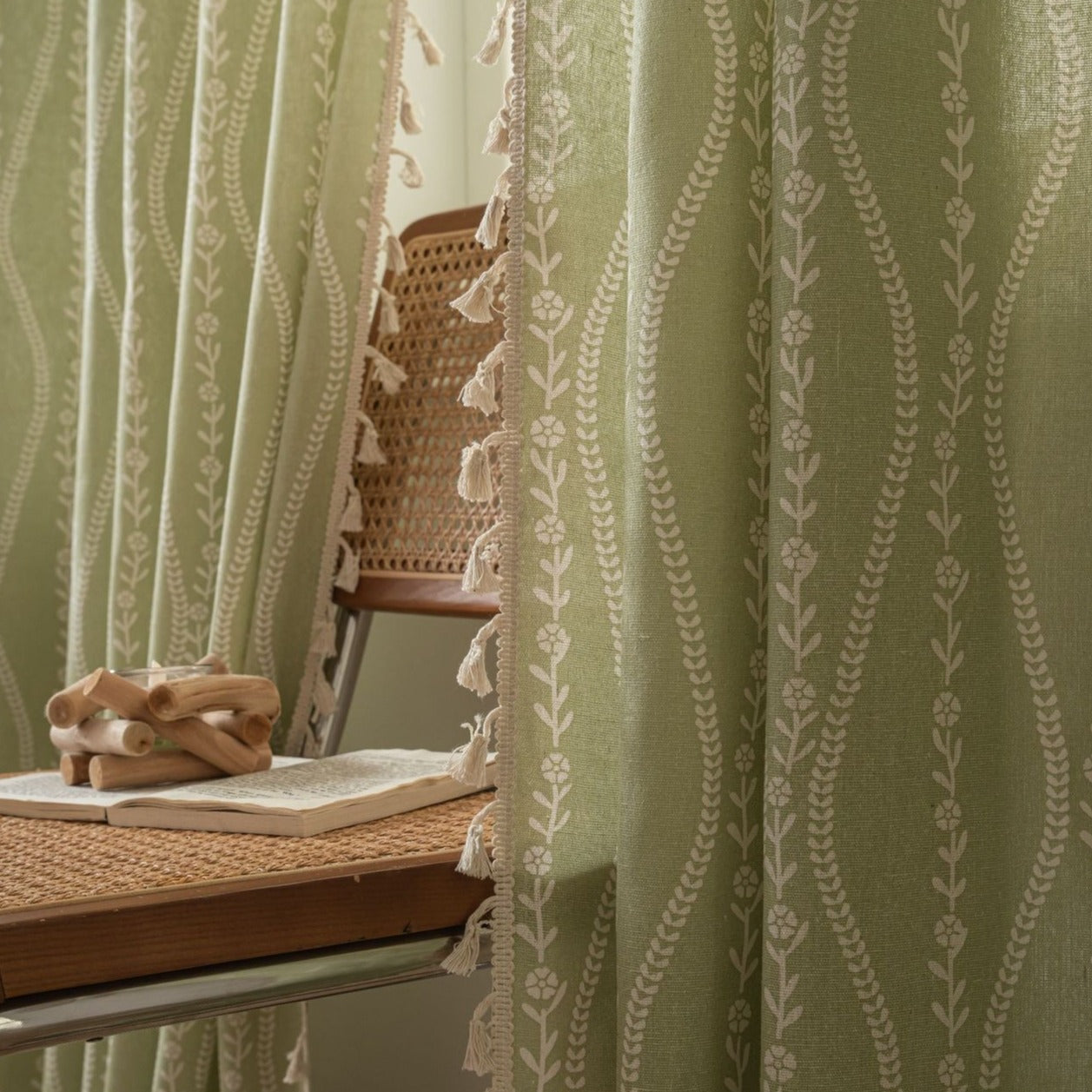 Vine Wave Tassel Curtain