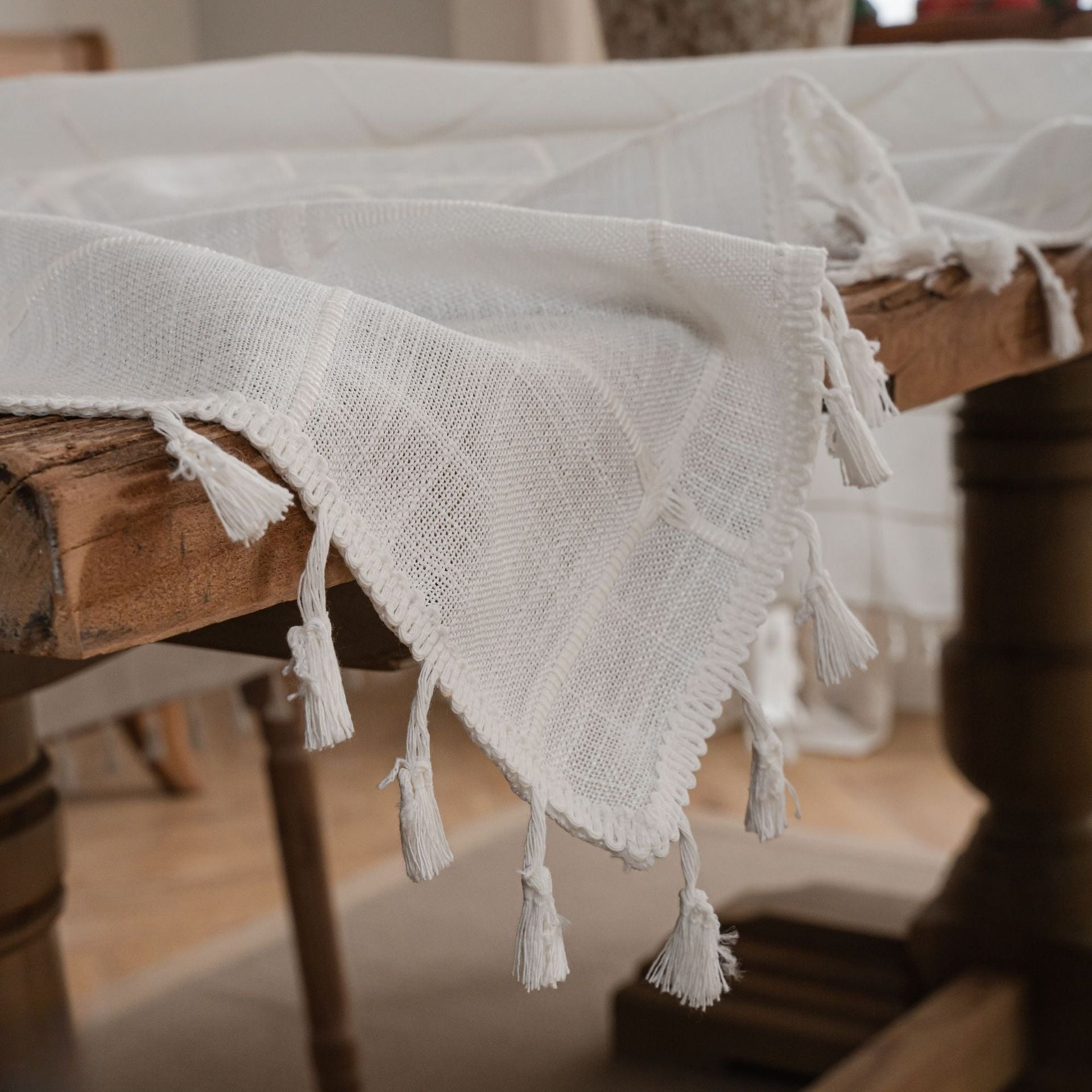 Farmhouse Lattice Tablecloth