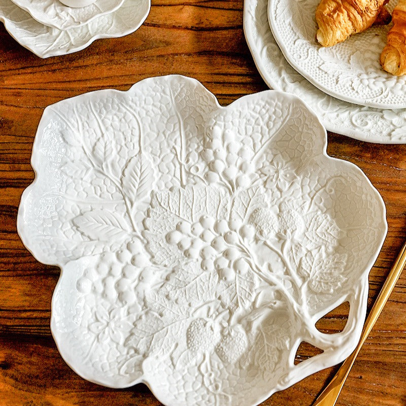 Snowy Leaf Harvest Plate