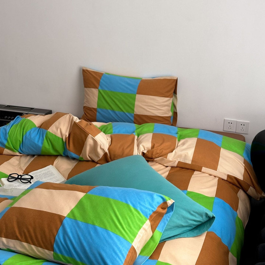 Funky Checkered Bedding Set