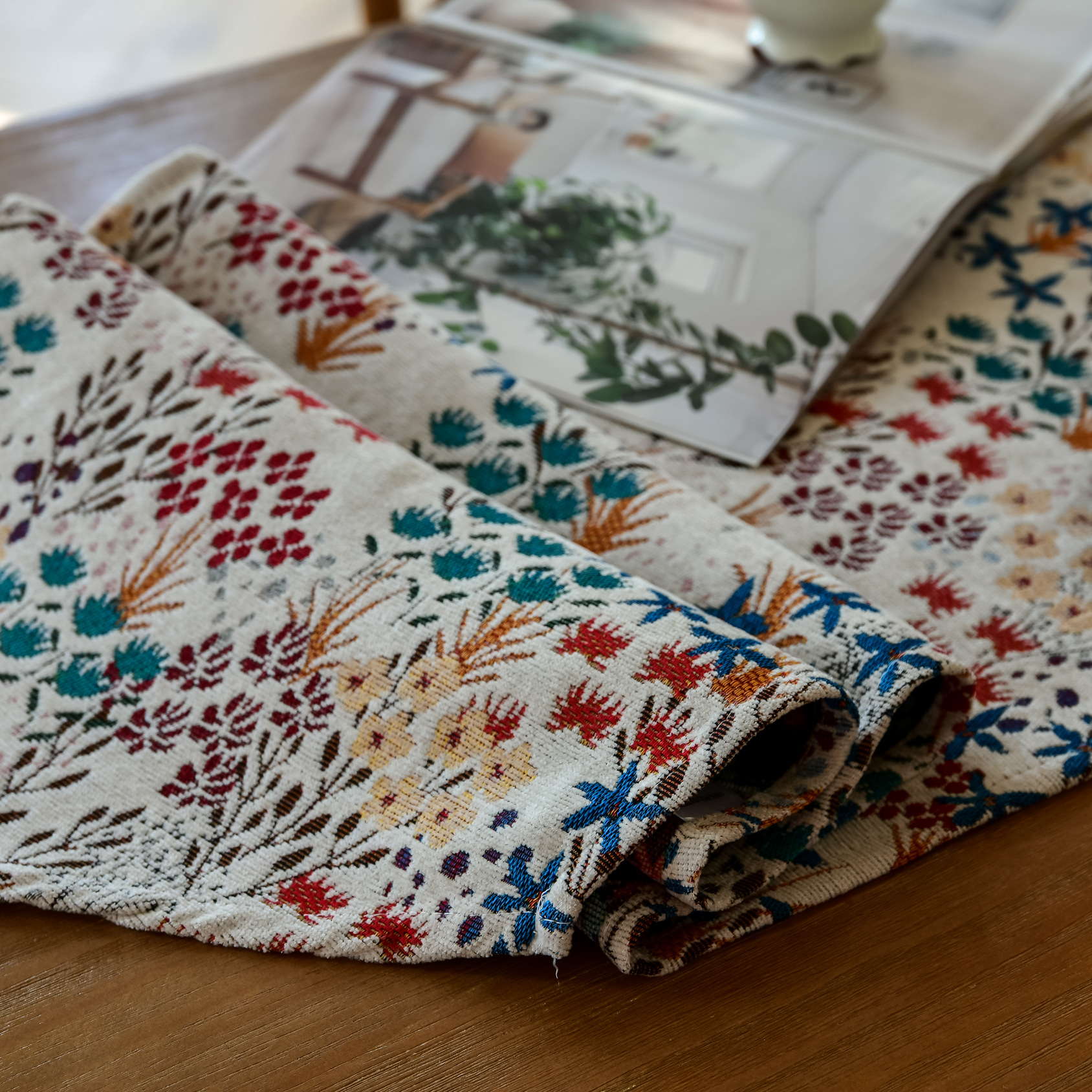Garden Table Runner
