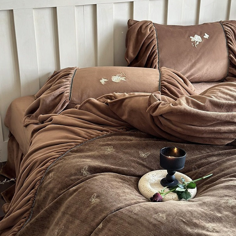 Butterfly Ruffle Plush Bedding Set