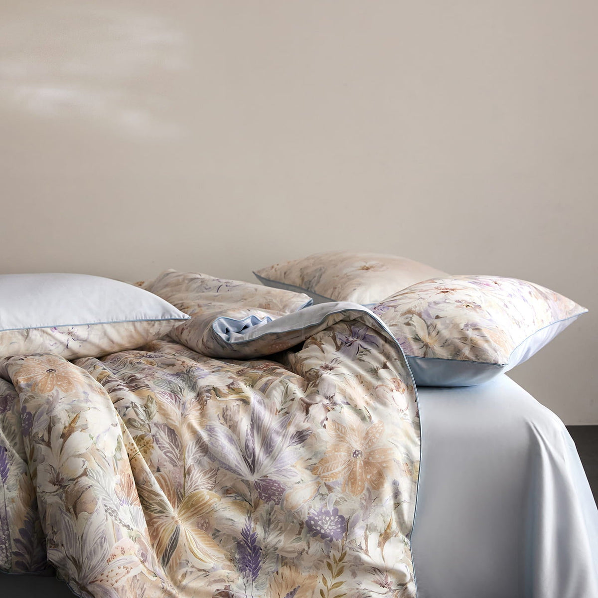 Lysora Sky Meadow Floral Egyptian Cotton Bedding Set