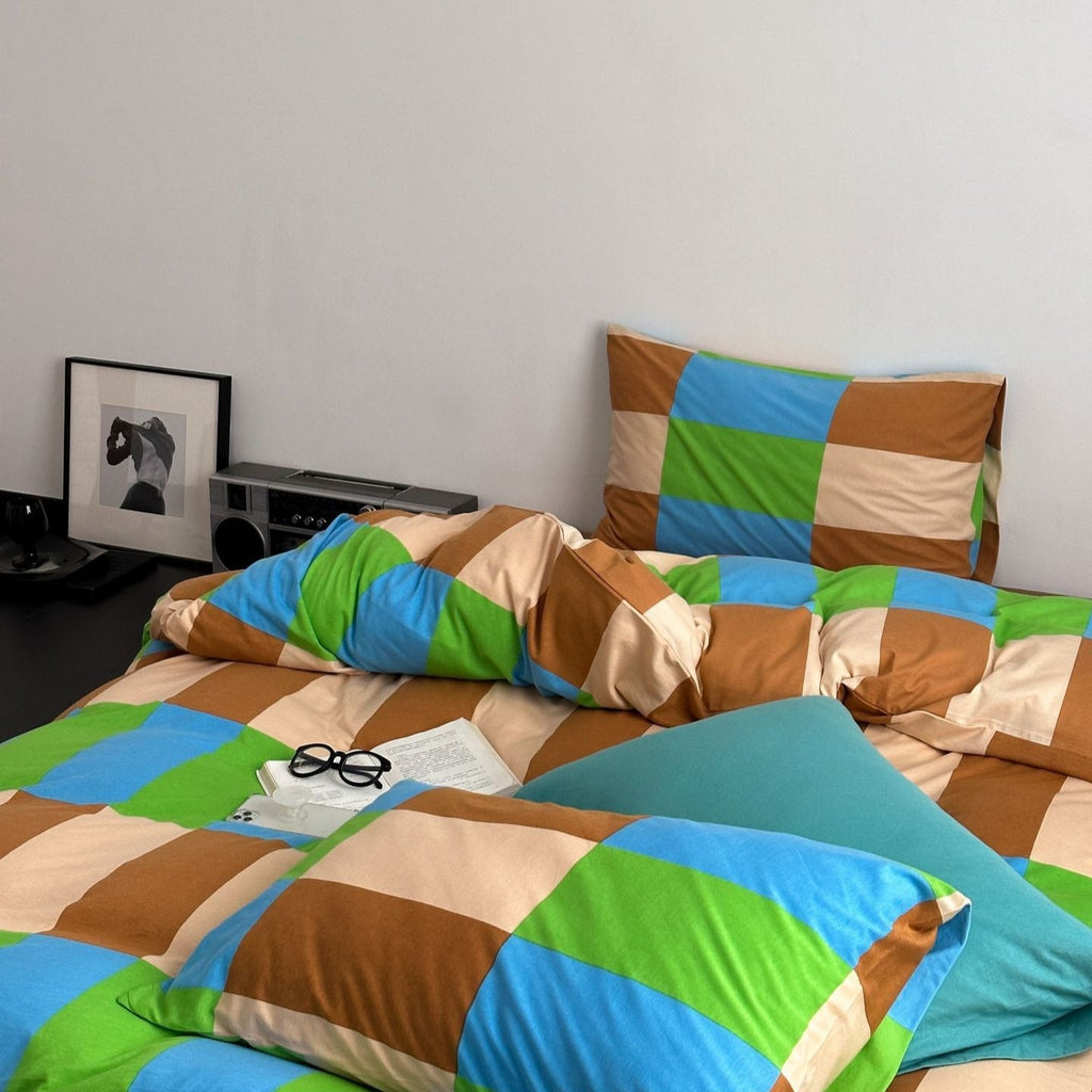 Funky Checkered Bedding Set