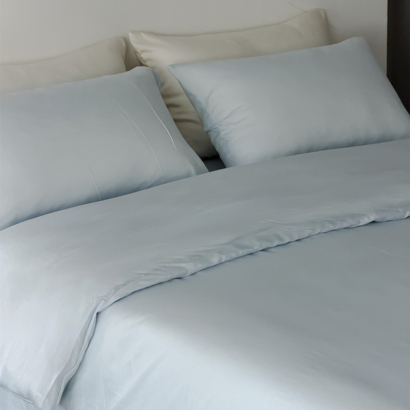Ruffle Skirt Silky Bedding Set