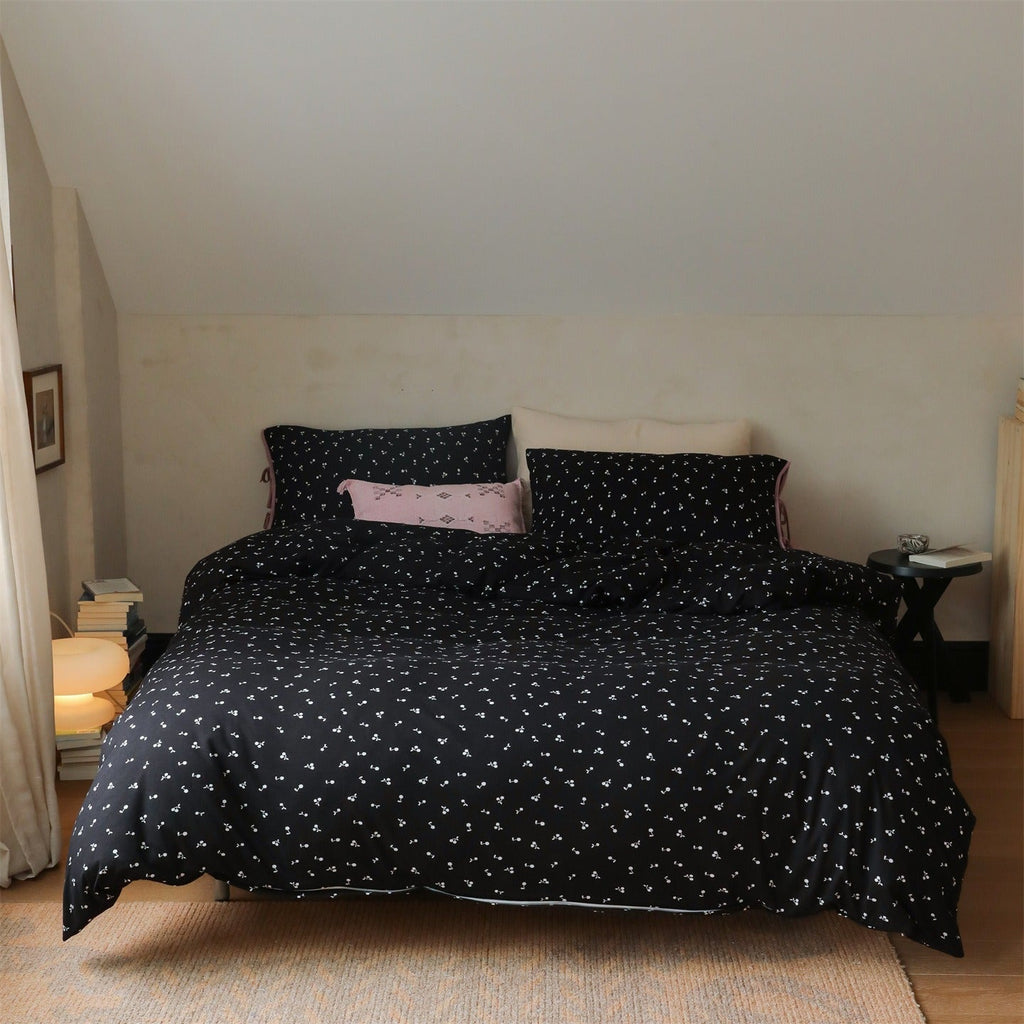 Cherry Ribbon Bedding Set