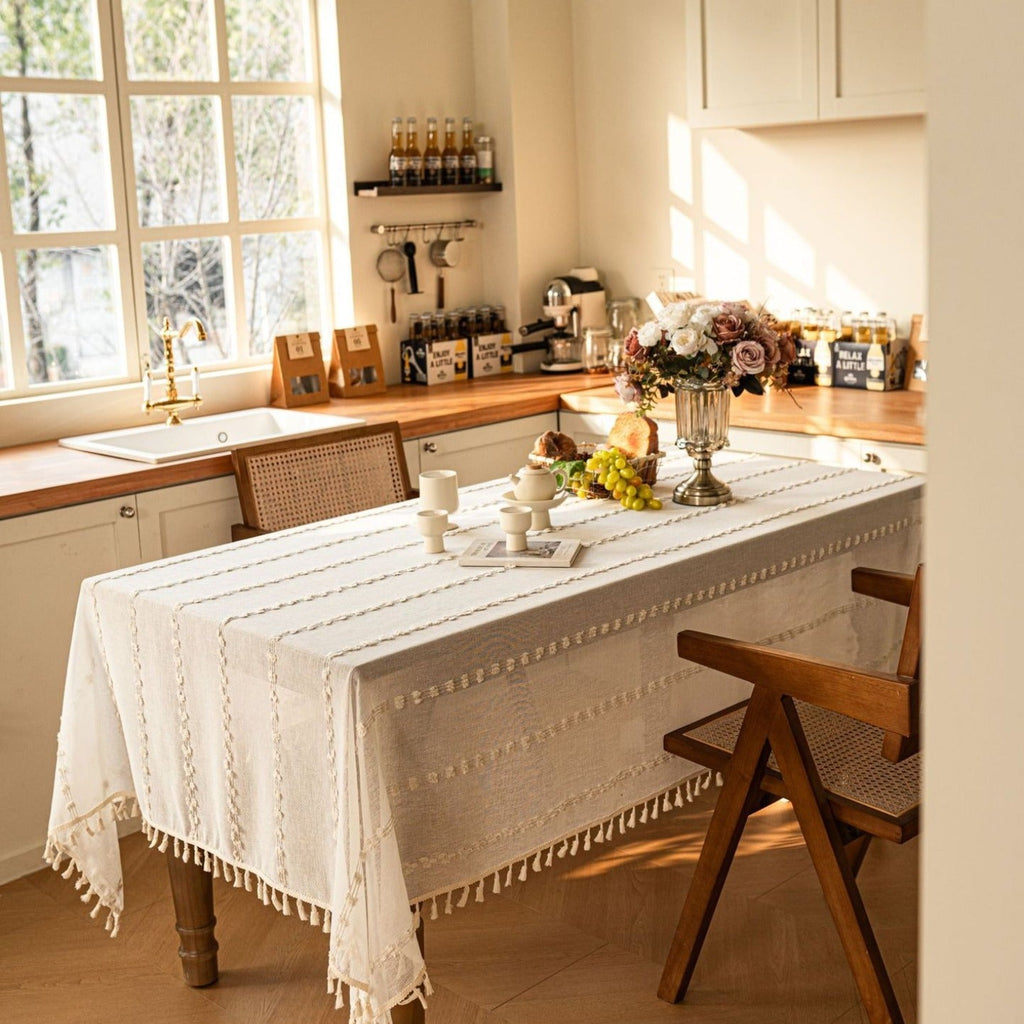 Farmhouse Pom Pom Tassel Tablecloth