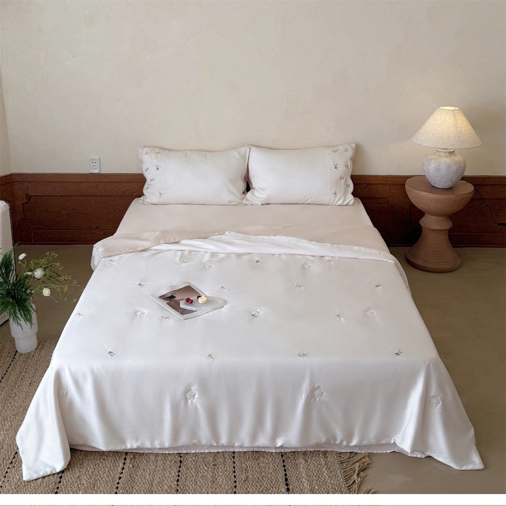 Mini Bloom Lyocell Summer Quilted Blanket