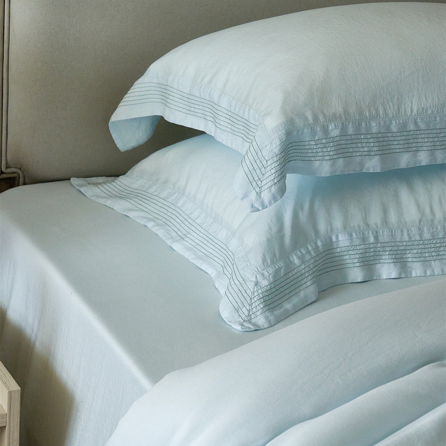 Dreamline Stitch Lyocell Bedding Set