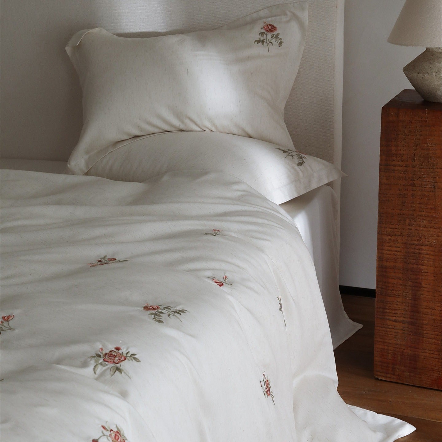 Minimal Rose Embroidery Bedding Set