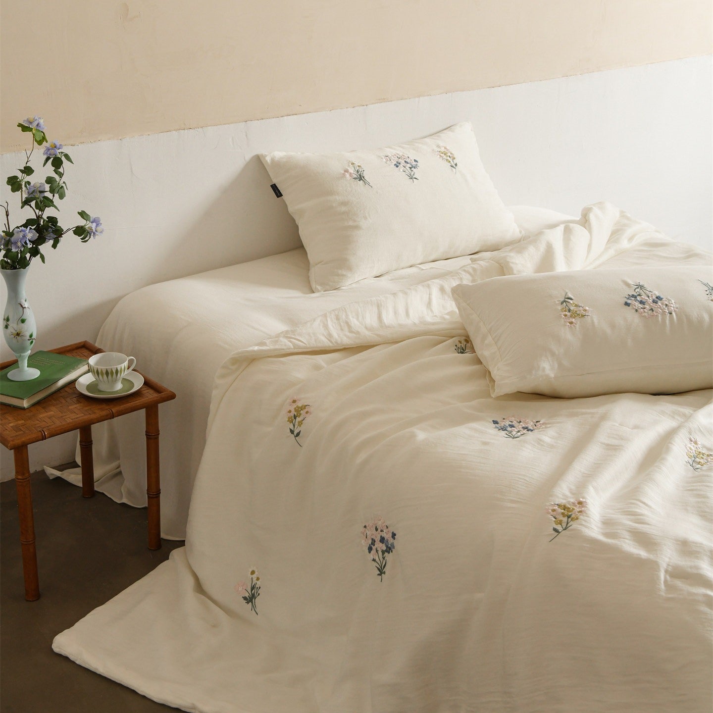 Cottage Wildflower Summer Quilted Blanket