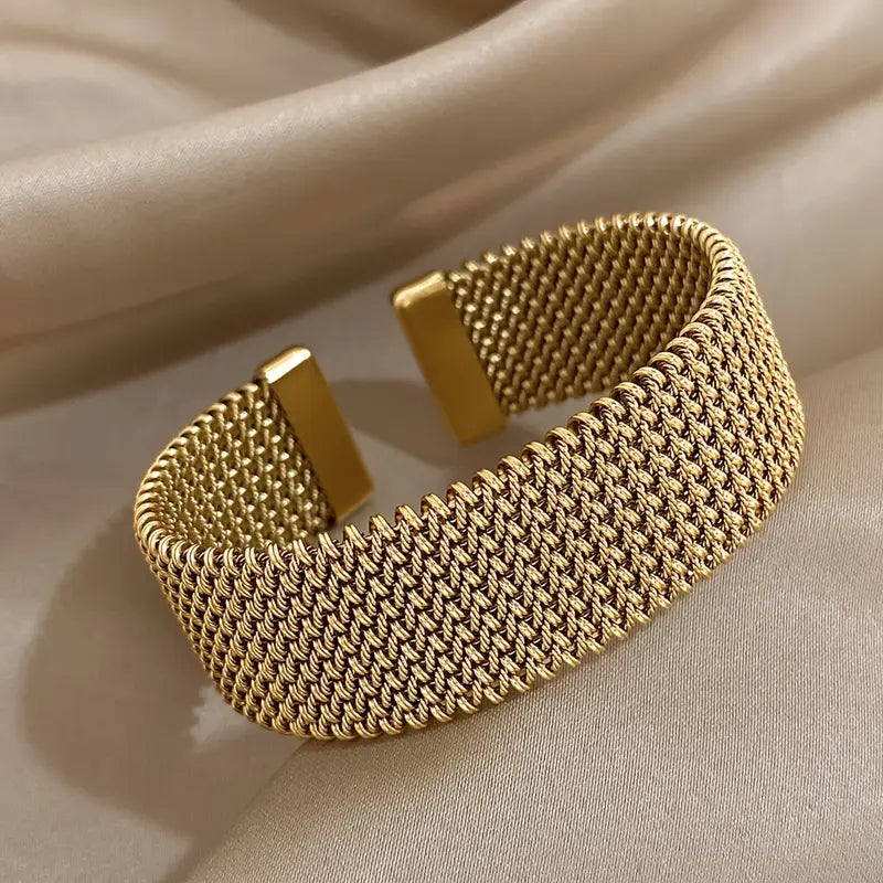 Vellé Open Mesh Bracelet