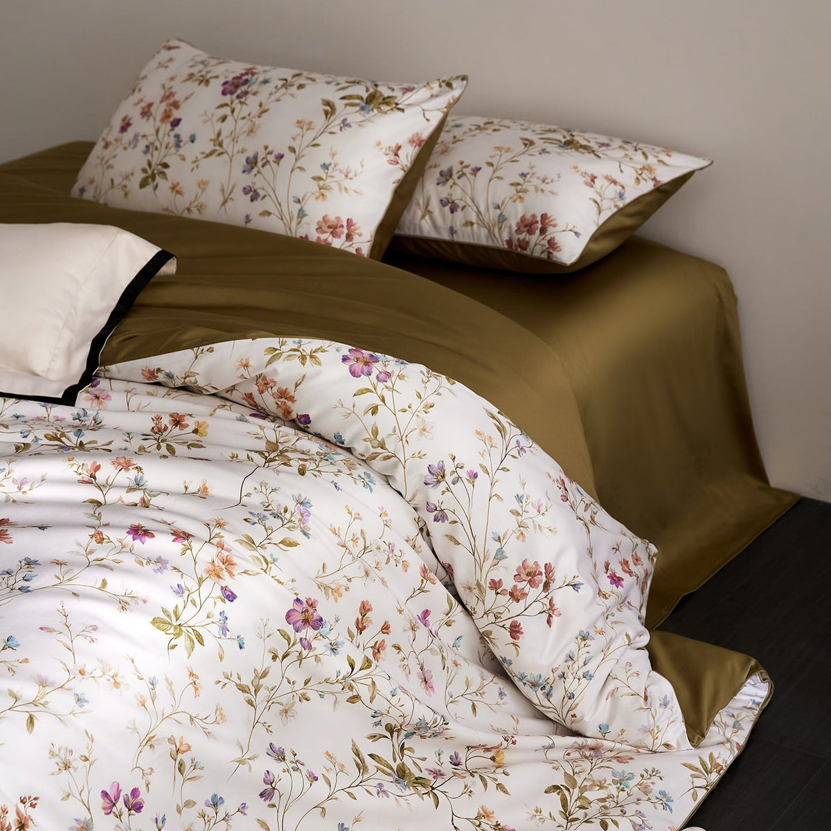 Evren Floral Egyptian Cotton Bedding Set