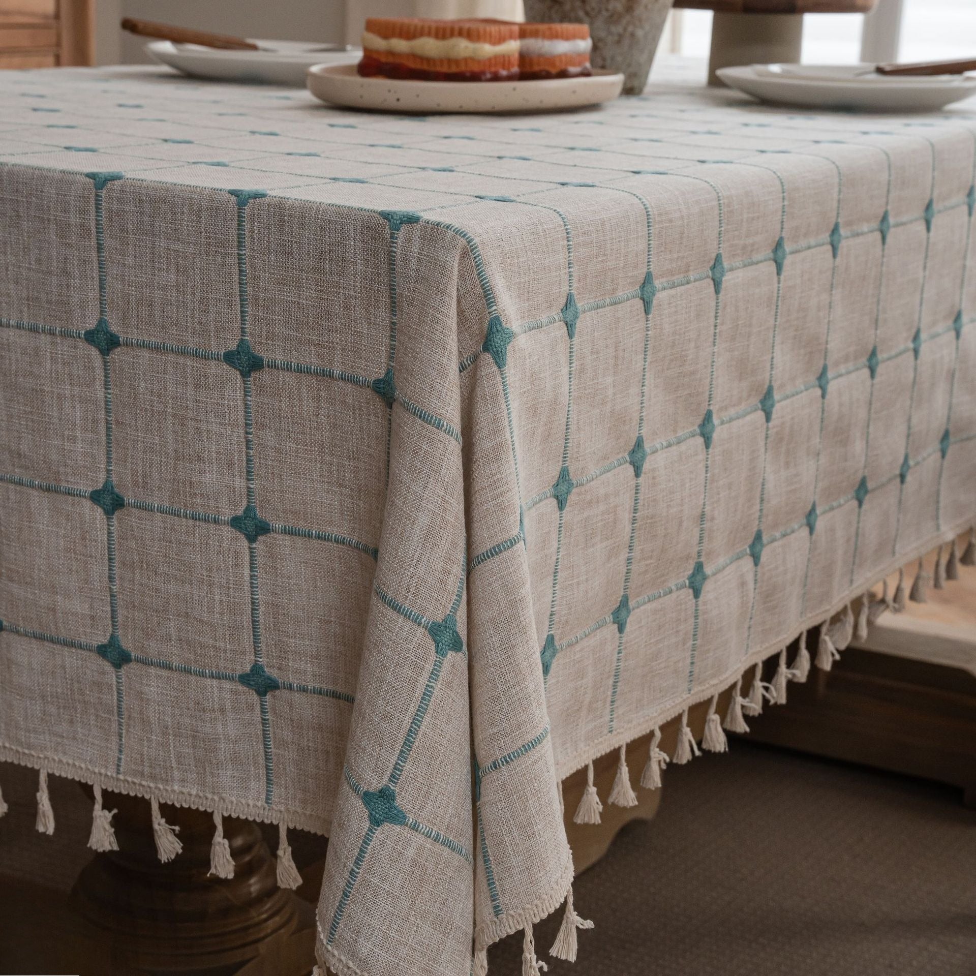 Farmhouse Lattice Tablecloth