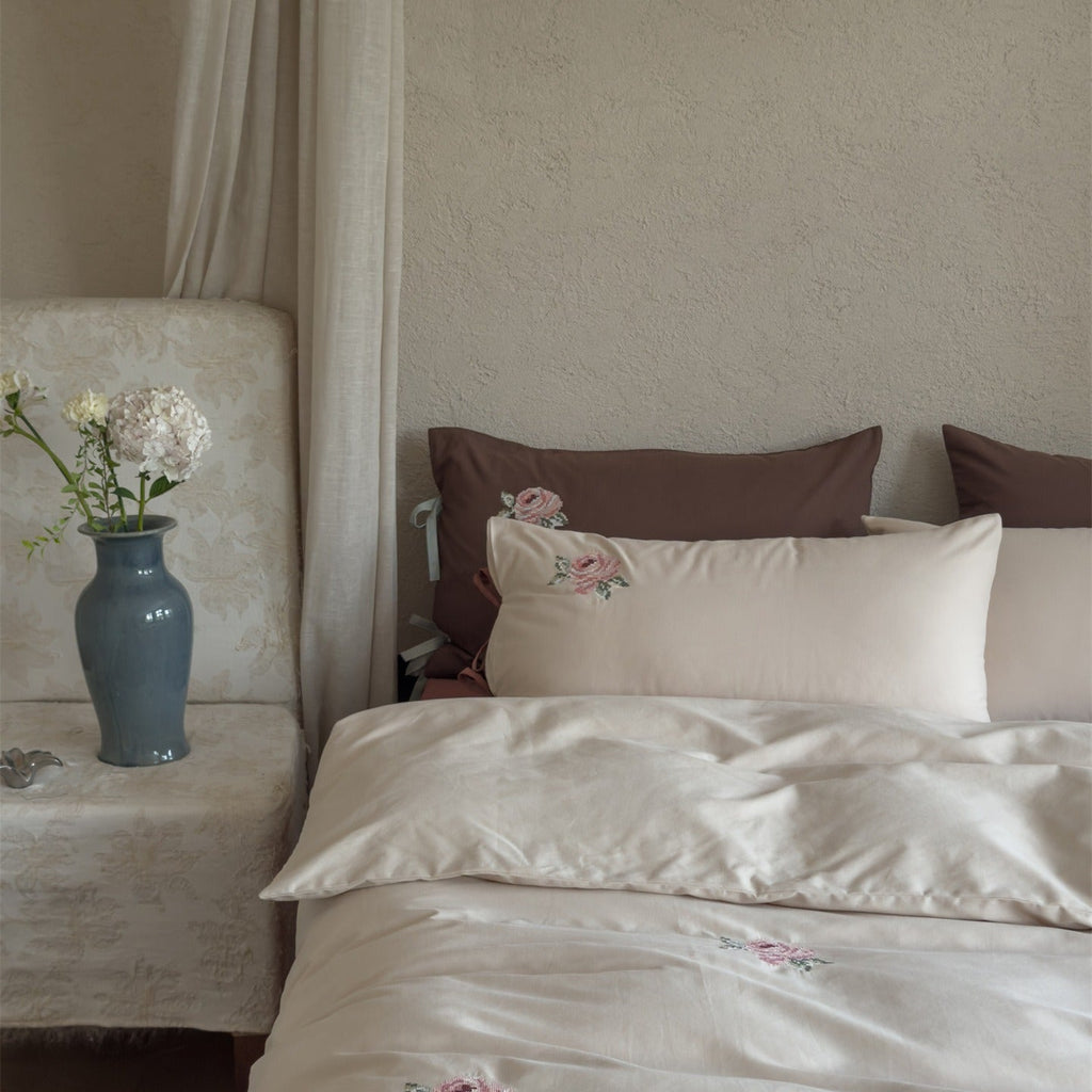 Retro Rose Garden Bedding Set