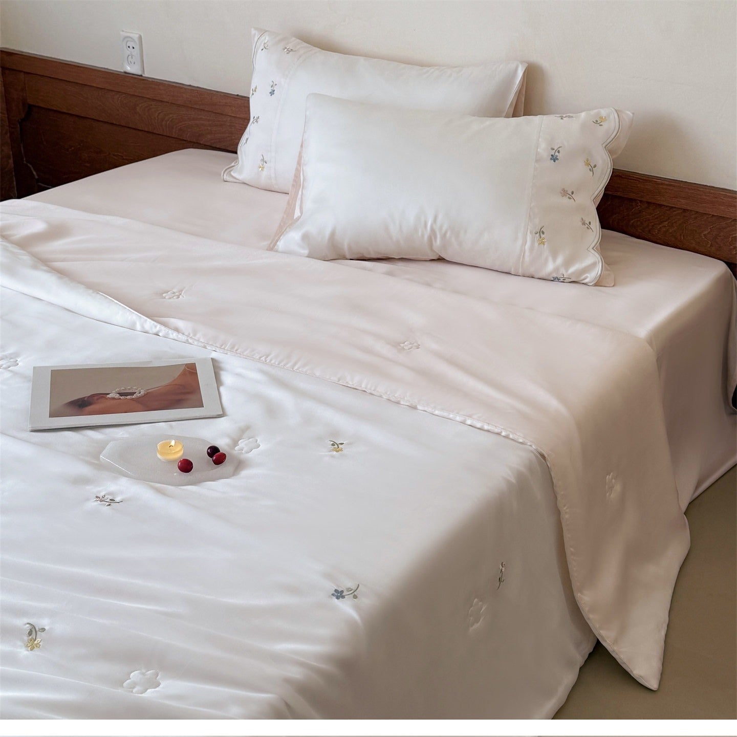 Mini Bloom Lyocell Summer Quilted Blanket