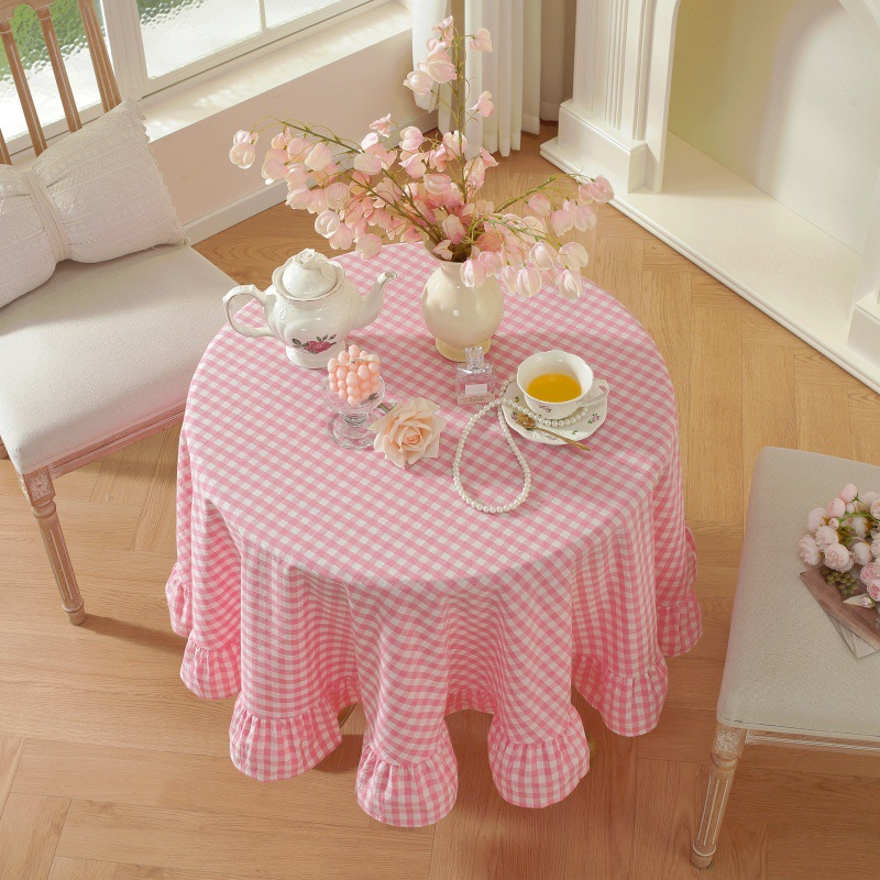 Dreamy Gingham Frill Tablecloth