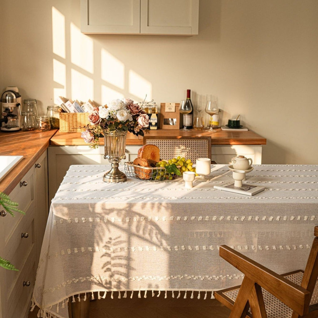 Farmhouse Pom Pom Tassel Tablecloth