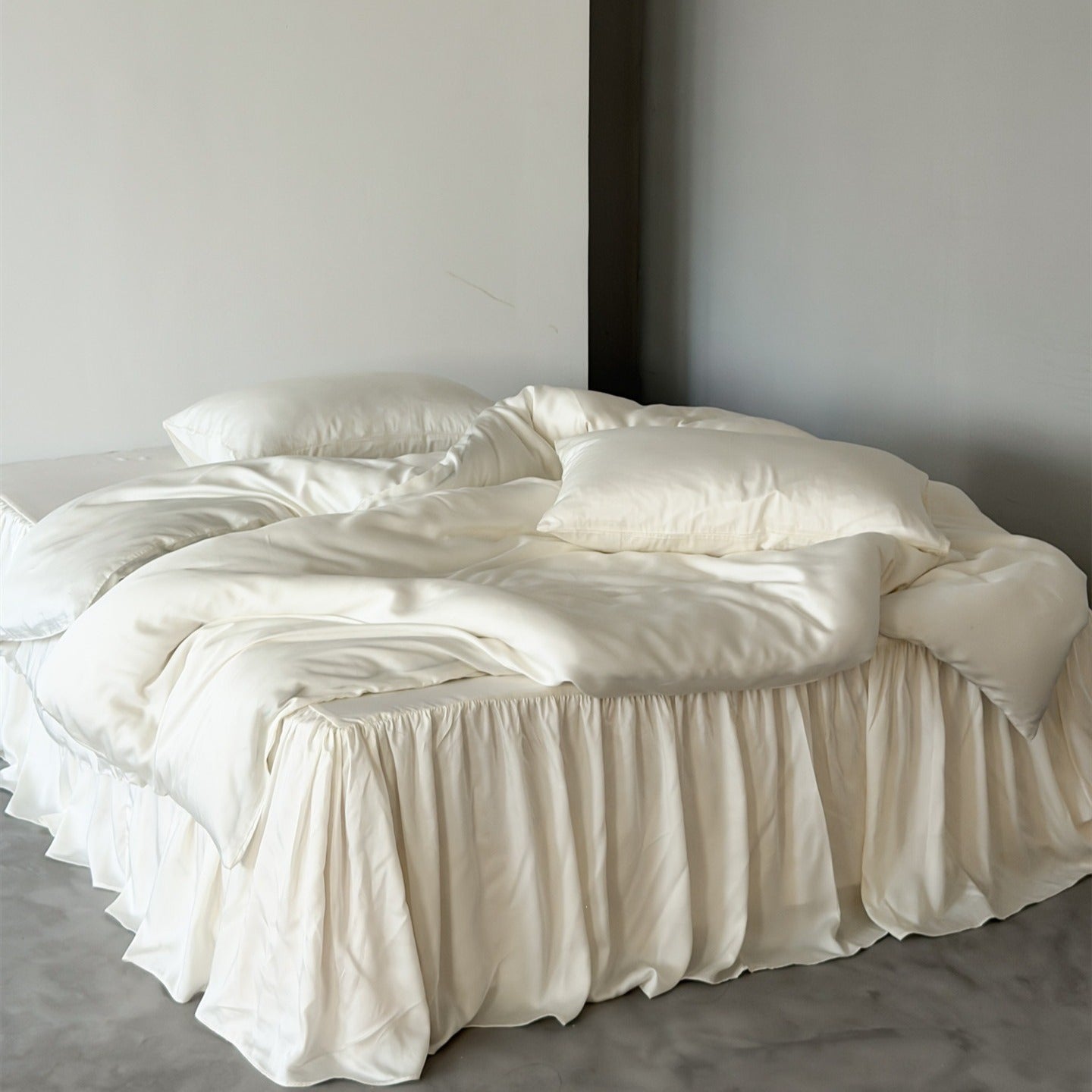 Ruffle Skirt Silky Bedding Set