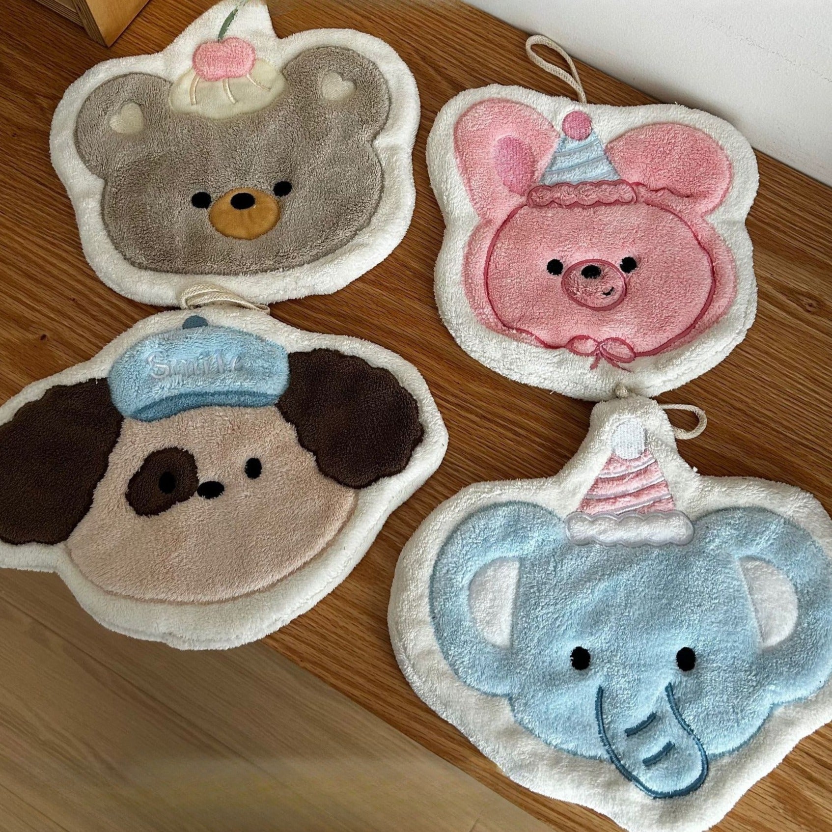 Weekend Party Hanging Hand Towel Set