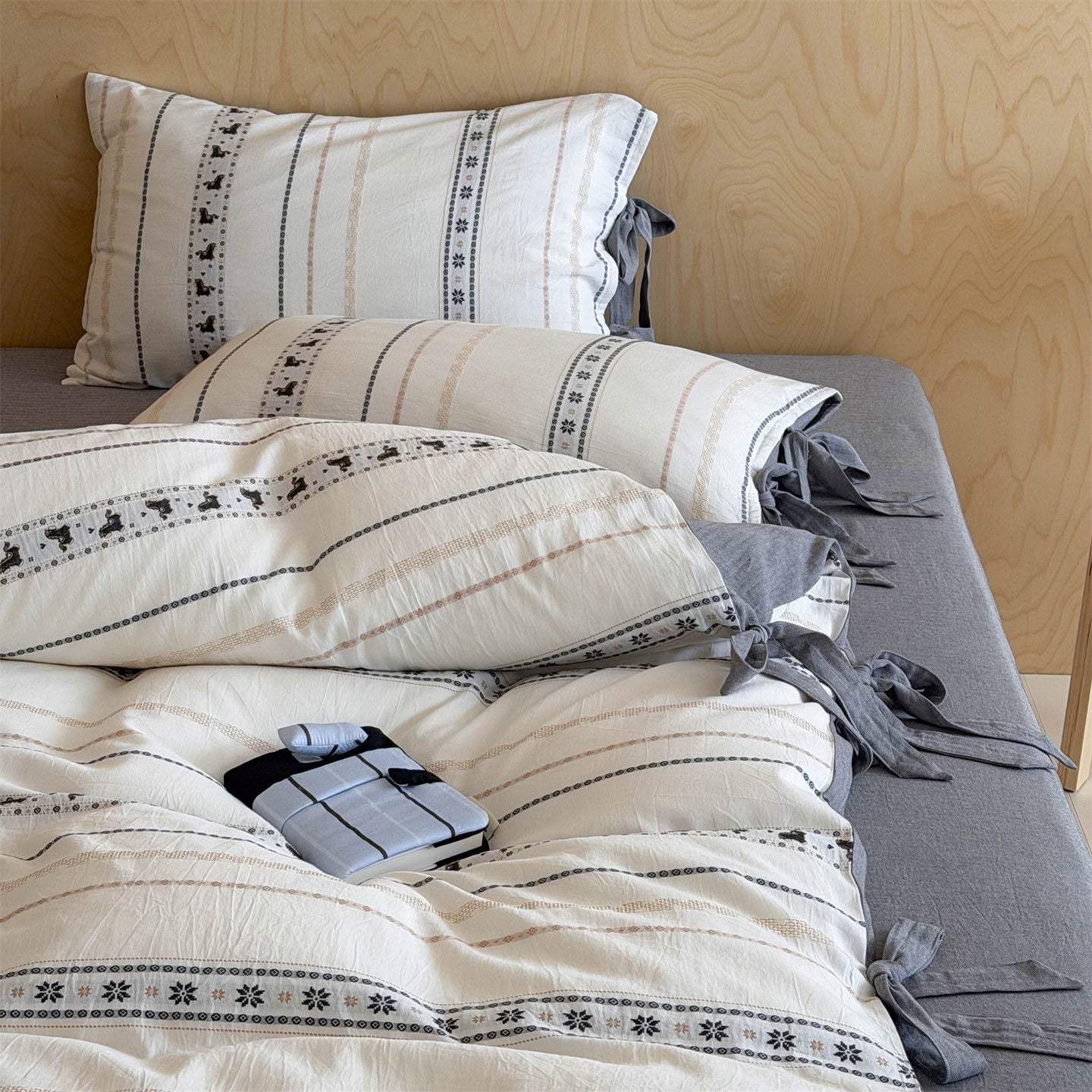 Cottage Pony Bedding Set