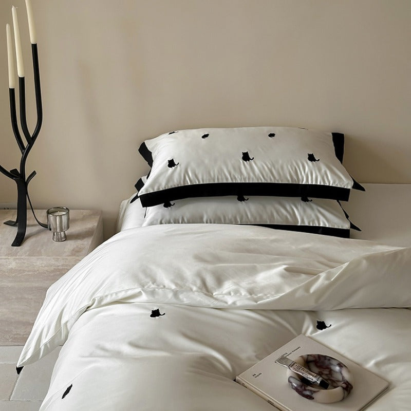 Black Line Bedding Set - Kitty