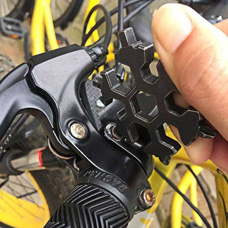 18-in-1 Stainless Steel Snowflakes Multi-Tool