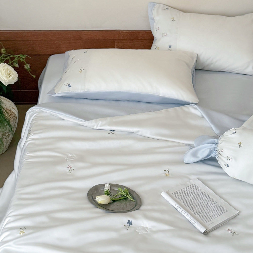 Mini Bloom Lyocell Summer Quilted Blanket
