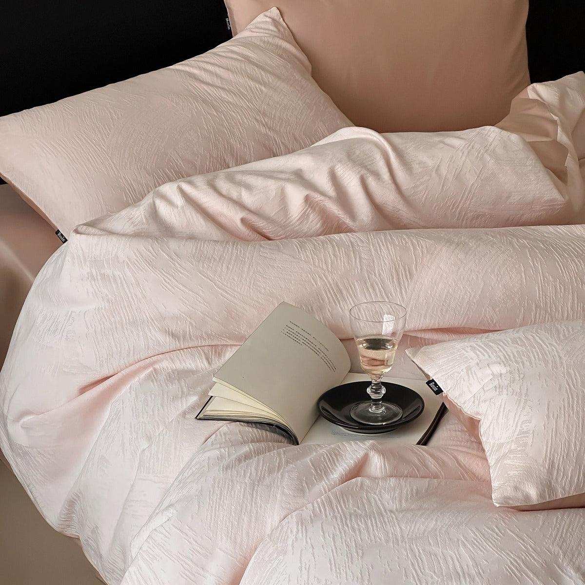 Lingering Cherry Grain Bedding Set