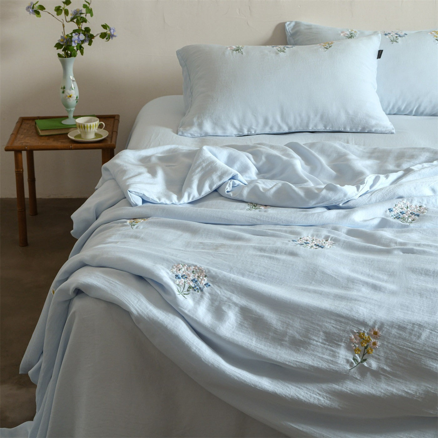 Cottage Wildflower Summer Quilted Blanket