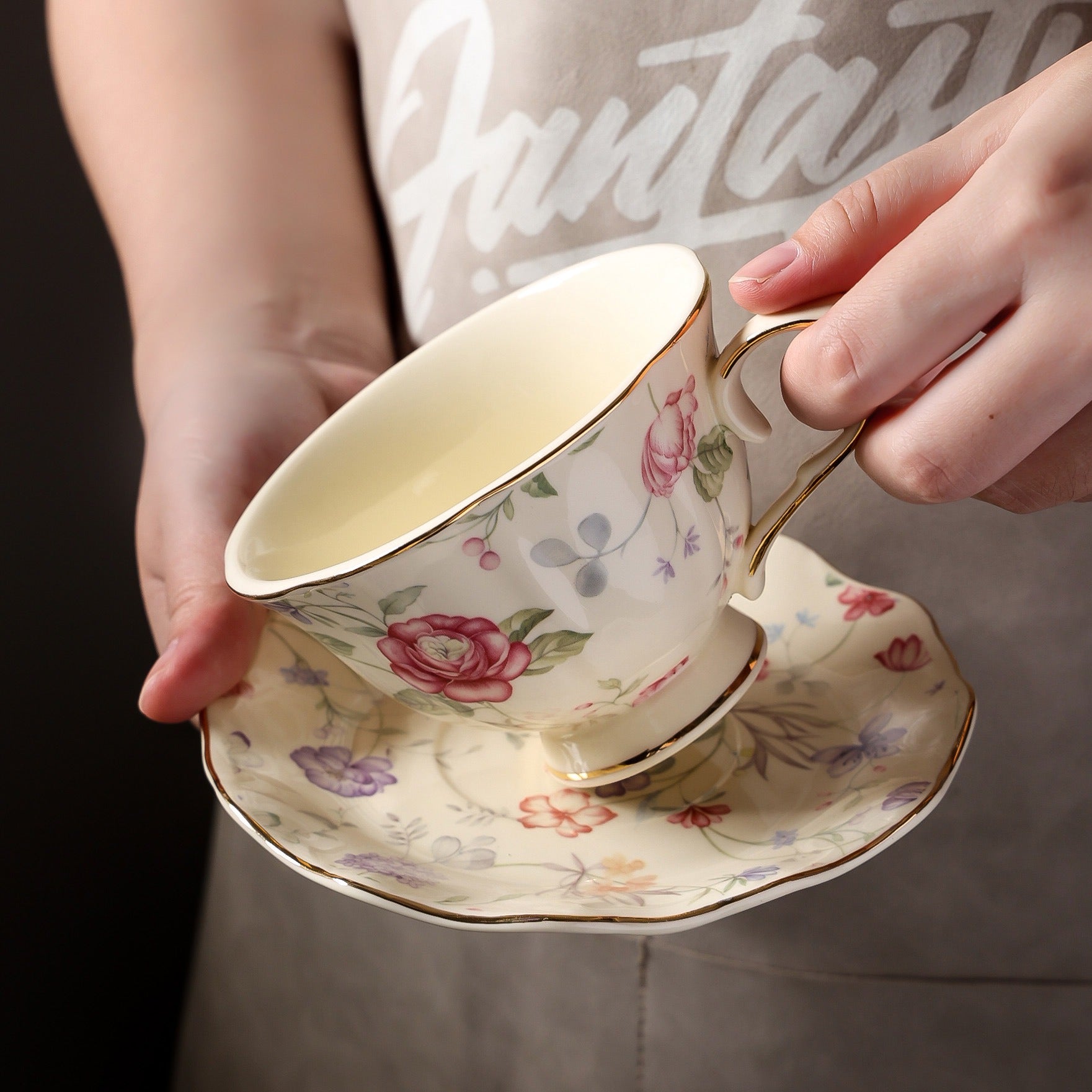 Vintage Peony Cream Teacup Set
