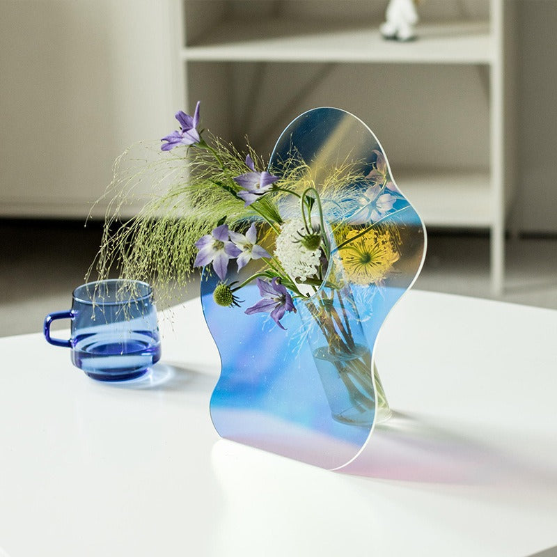 Soft Silhouette Vase