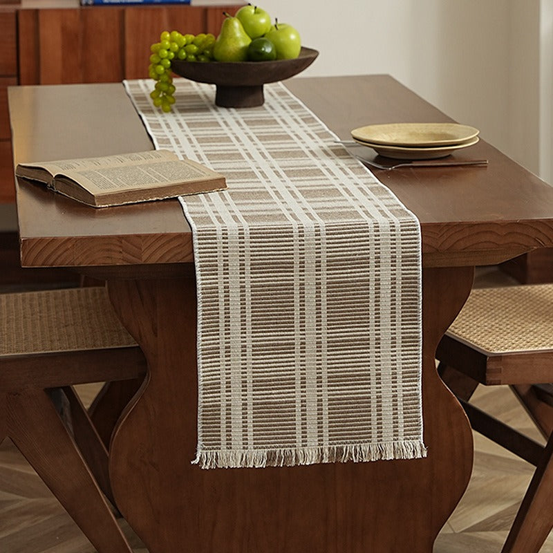 Oak Lane Table Runner