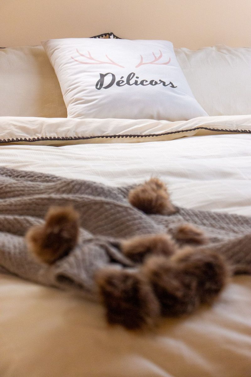 Textural Bedding Set