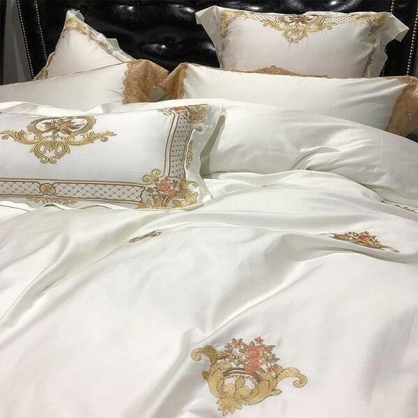Karlena Oriental Embroidered Luxury Egyptian Cotton Bedding Set