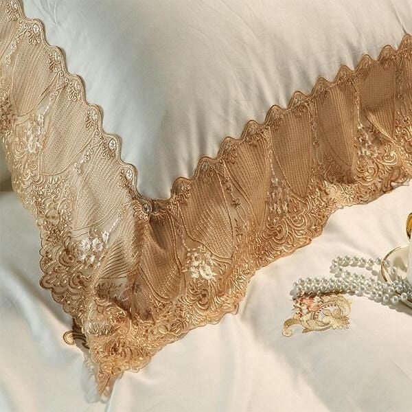 Karlena Oriental Embroidered Luxury Egyptian Cotton Bedding Set